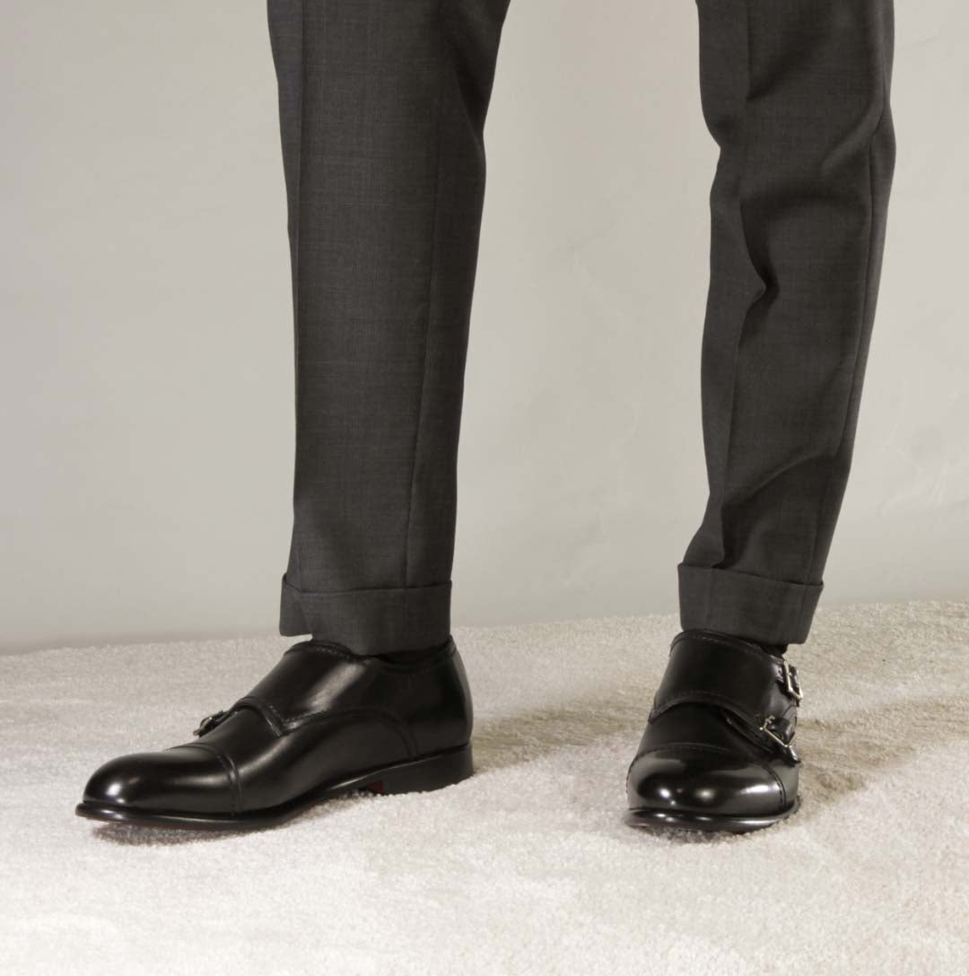 Men's double buckle shoe in black leather